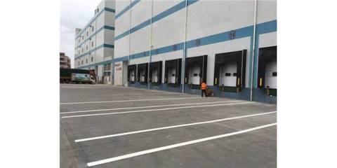 吉林市路鑫交通設(shè)施專(zhuān)業(yè)從事道路、停車(chē)場(chǎng)、高速公路、工廠、工業(yè)園、生活小區(qū)、院校等交通安全設(shè)施產(chǎn)品的研發(fā)、銷(xiāo)售