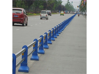 四川交通護(hù)欄的防撞功能 保障道路安全的堅(jiān)實(shí)防線